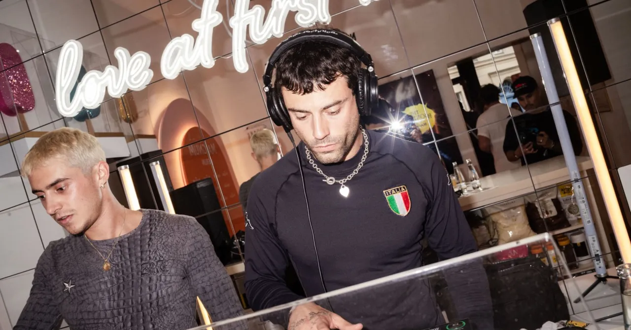 Image of Schach zu Dritt