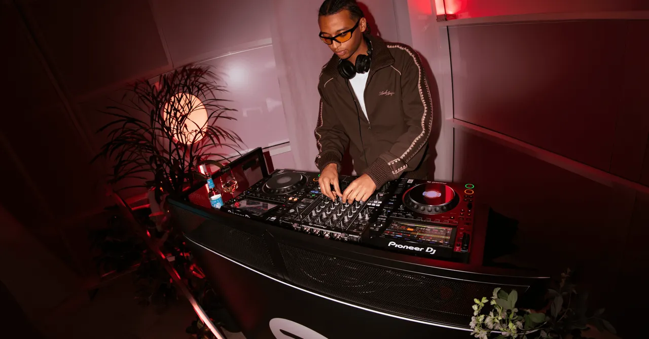 Image of Schach zu Dritt